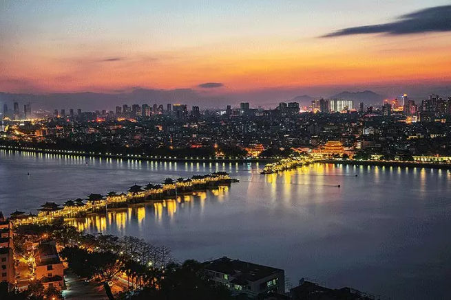 4706.2万！ballbet贝博环境高质量垃圾转运类设备助力潮州打造城市新面貌